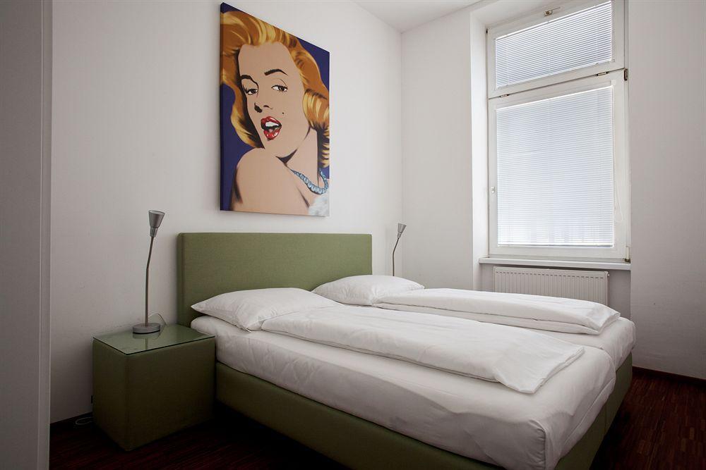 Pension Pharmador Vienna Exterior photo