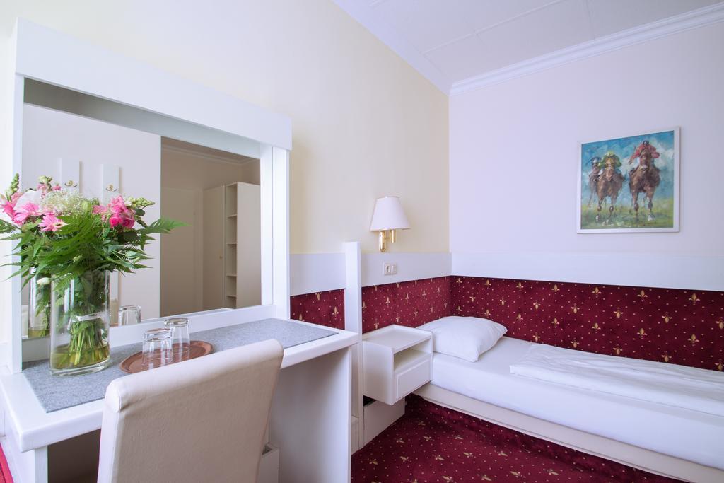 Pension Pharmador Vienna Exterior photo